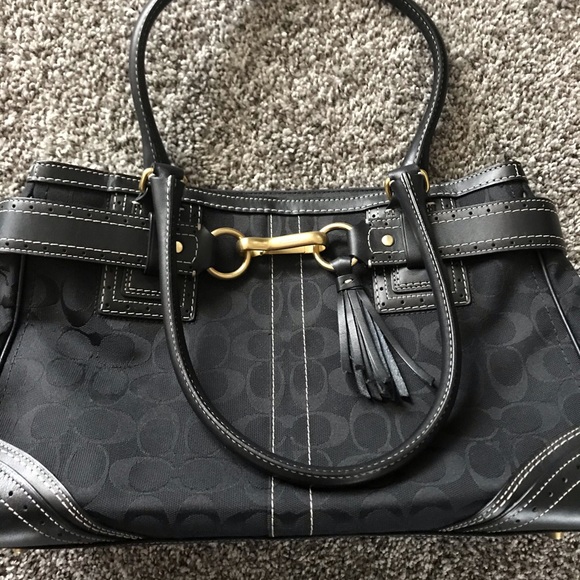 Black COACH handbag - Picture 1 of 3
